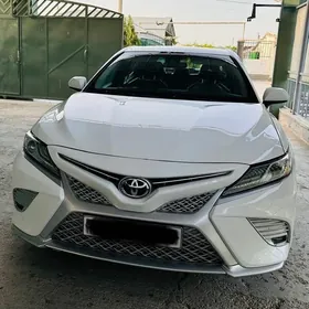 Toyota Camry 2018