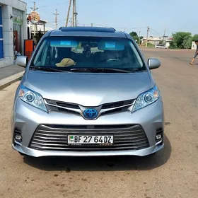 Toyota Sienna 2012