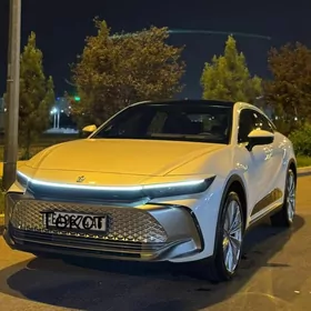 Toyota Crown 2023