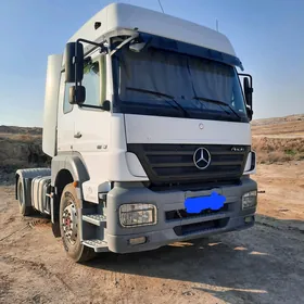 Mercedes-Benz ACTROS 3331 2010