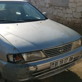 Nissan Sunny 1996