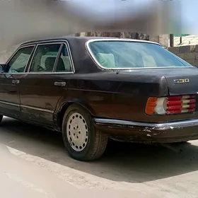 Mercedes-Benz 230E 1987
