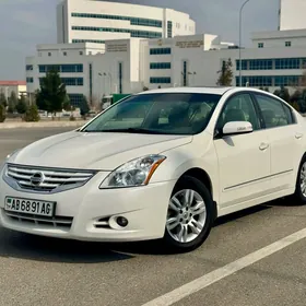 Nissan Altima 2011