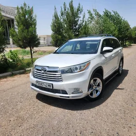 Toyota Highlander 2016