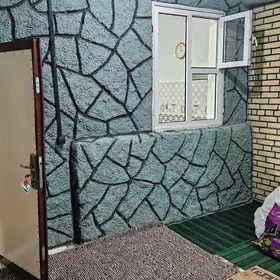 продаю 2ком 1этаж