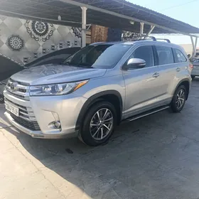 Toyota Highlander 2018