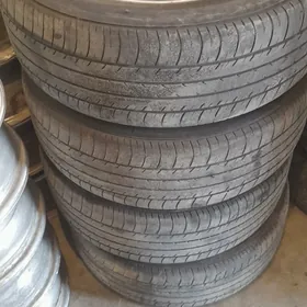disga pakrişga 215 55 17 Yokoh