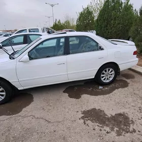 Toyota Camry 2001