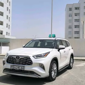 Toyota Highlander 2020