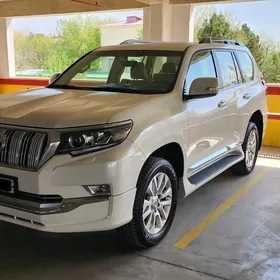 Toyota Land Cruiser Prado 2022
