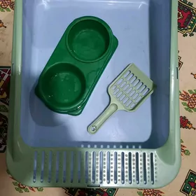 лоток для кошек с мисками