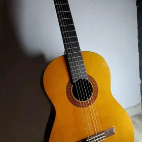 Гитара Yamaha
