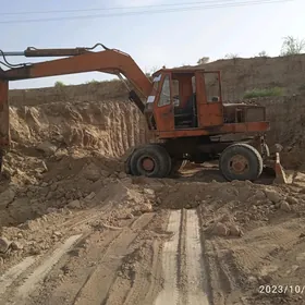 Caterpillar Excavator 1990