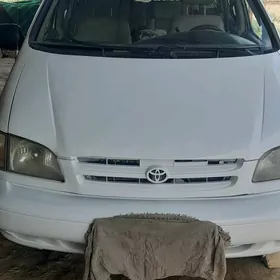 Toyota Sienna 1999