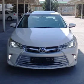 Toyota Camry 2017