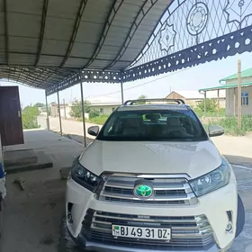 Toyota Highlander 2016