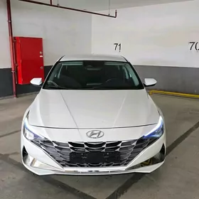 Hyundai Elantra 2022