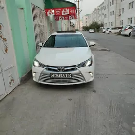 Toyota Camry 2016