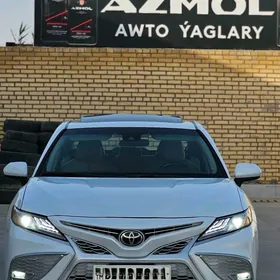 Toyota Camry 2018