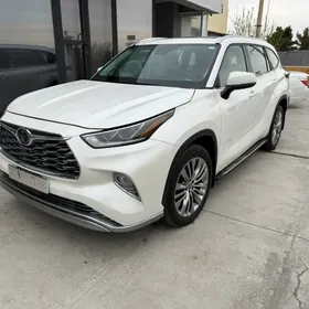 Toyota Highlander 2021