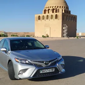 Toyota Camry 2020