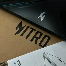 Nitro V15/i9-13H/RTX4060/16GB