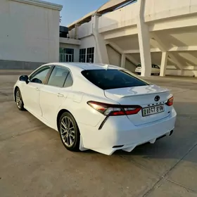 Toyota Camry 2022