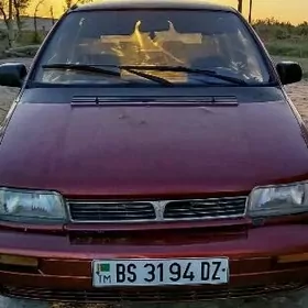 Mitsubishi Chariot 1996