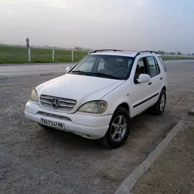 Mercedes-Benz ML350 1998