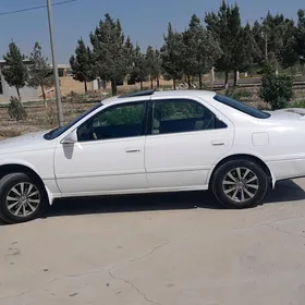Toyota Camry 2001