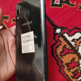 Samsung A20