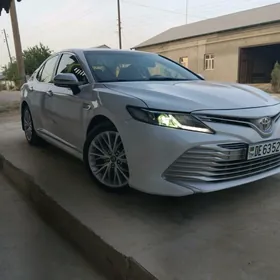 Toyota Camry 2020