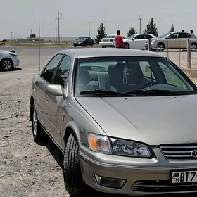 Toyota Camry 2000