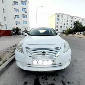 Nissan Versa 2013