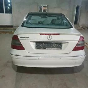 Mercedes-Benz E320 2003