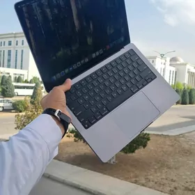 Macbook Pro14/M3/512GB/8GB