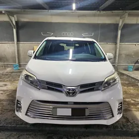 Toyota Sienna 2017