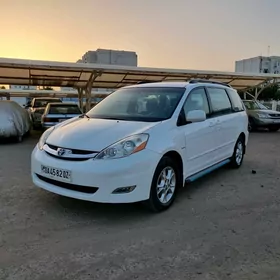 Toyota Sienna 2008