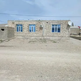 Jaýlar