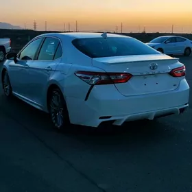 Toyota Camry 2020