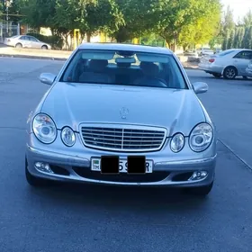 Mercedes-Benz 300E 2005