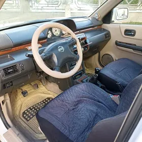Nissan X-Trail 2003