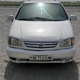 Toyota Sienna 2003