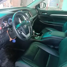 Toyota Highlander 2019