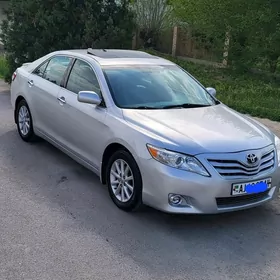 Toyota Camry 2011