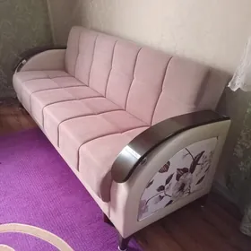 диван и кресло