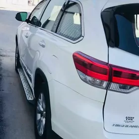 Toyota Highlander 2017