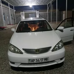 Toyota Camry 2004