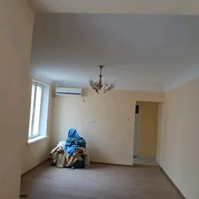 30 mkr , 1 komnat 1 etaz
