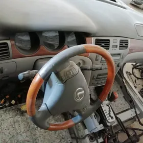 Leхus ES 330.2005